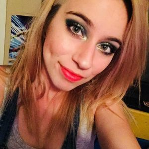 Meet your Posher, Brittney